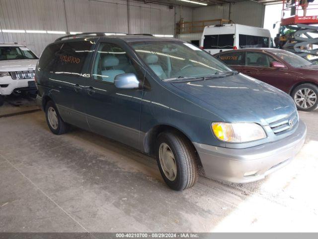  Salvage Toyota Sienna