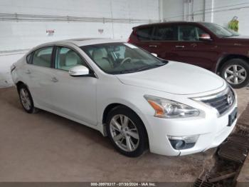  Salvage Nissan Altima