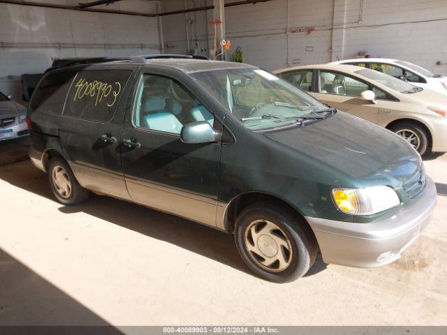  Salvage Toyota Sienna