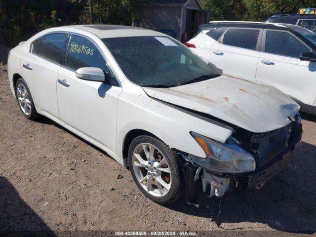  Salvage Nissan Maxima