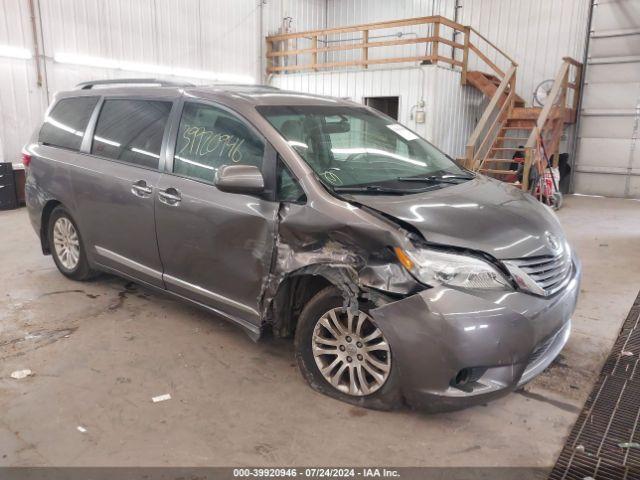  Salvage Toyota Sienna