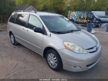  Salvage Toyota Sienna