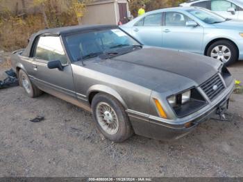  Salvage Ford Mustang