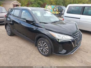  Salvage Nissan Kicks