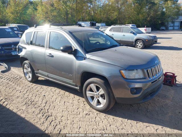  Salvage Jeep Compass