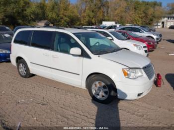  Salvage Chrysler Town & Country