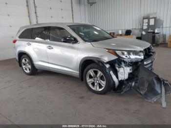  Salvage Toyota Highlander