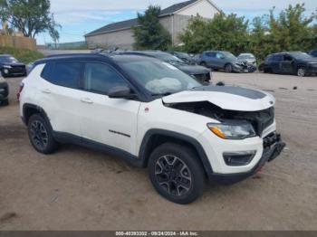  Salvage Jeep Compass