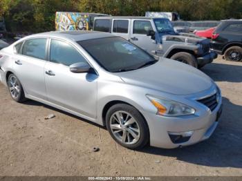  Salvage Nissan Altima