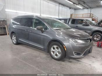  Salvage Chrysler Pacifica