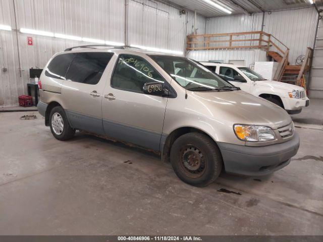  Salvage Toyota Sienna