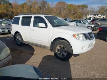  Salvage Nissan Pathfinder