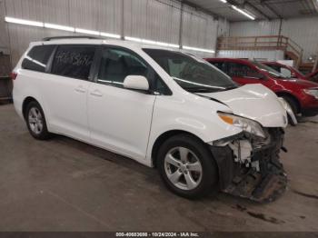  Salvage Toyota Sienna