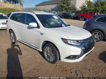  Salvage Mitsubishi Outlander