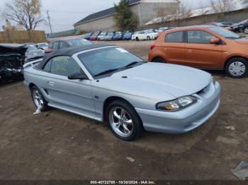  Salvage Ford Mustang