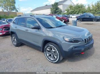  Salvage Jeep Cherokee