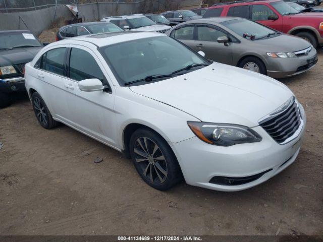  Salvage Chrysler 200