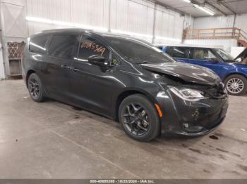  Salvage Chrysler Pacifica