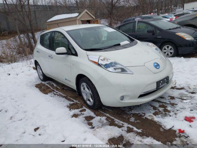  Salvage Nissan LEAF