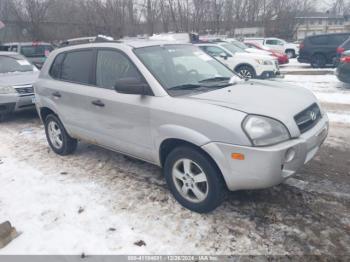  Salvage Hyundai TUCSON