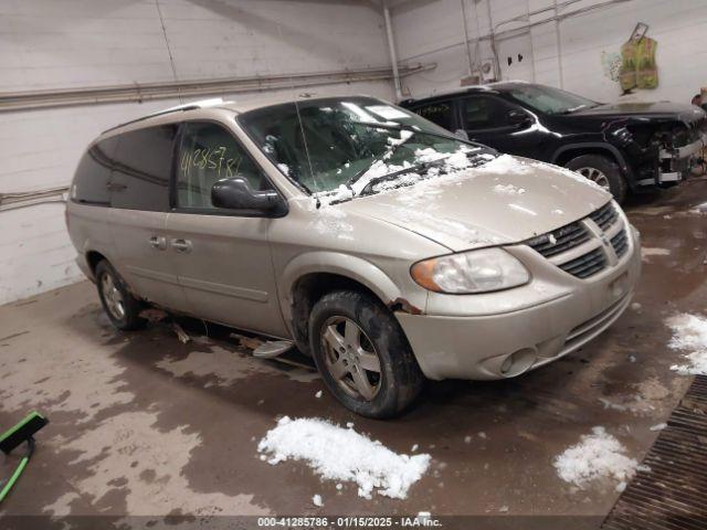  Salvage Dodge Grand Caravan