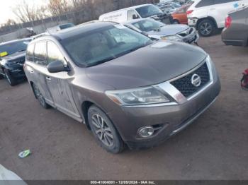  Salvage Nissan Pathfinder