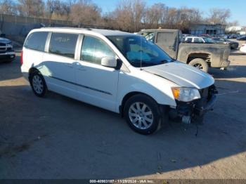  Salvage Chrysler Town & Country