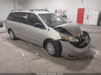  Salvage Toyota Sienna