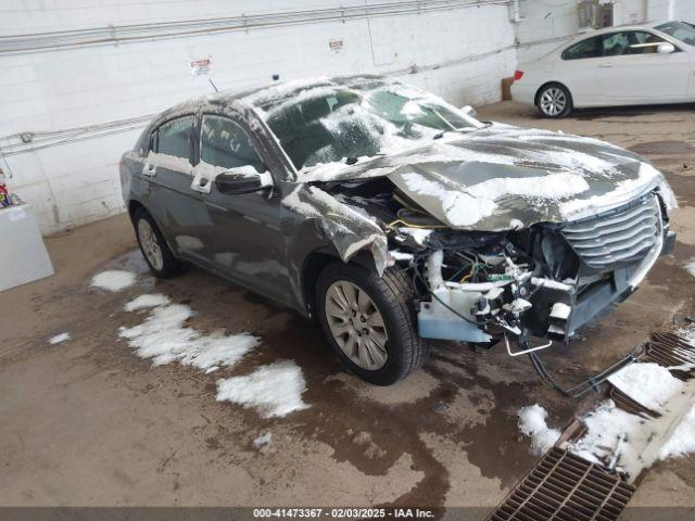  Salvage Chrysler 200