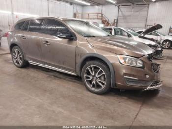  Salvage Volvo V60 Cross Country