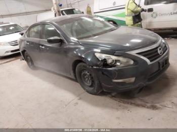  Salvage Nissan Altima