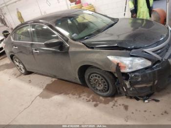  Salvage Nissan Altima