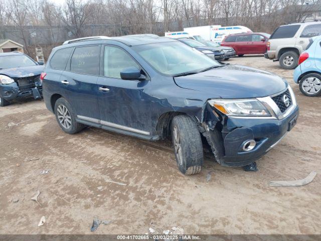  Salvage Nissan Pathfinder