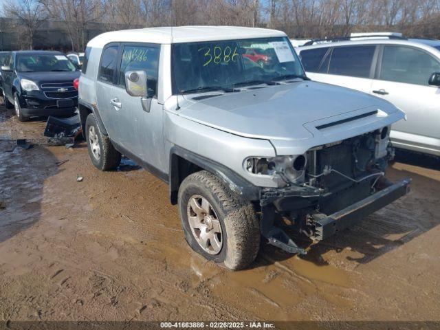  Salvage Toyota FJ Cruiser