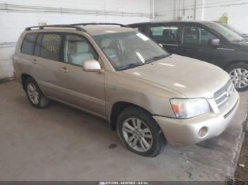  Salvage Toyota Highlander