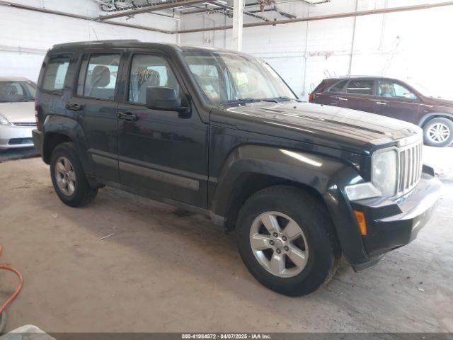  Salvage Jeep Liberty