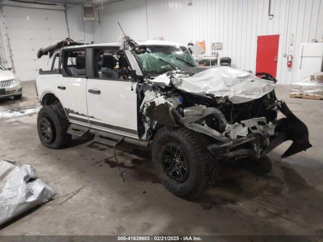  Salvage Ford Bronco