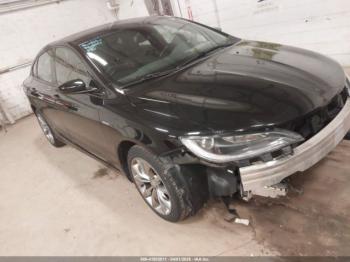  Salvage Chrysler 200