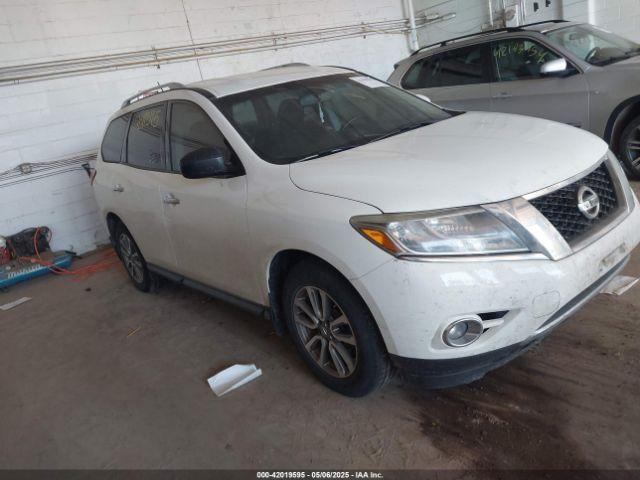  Salvage Nissan Pathfinder
