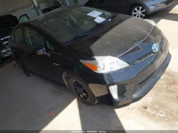  Salvage Toyota Prius