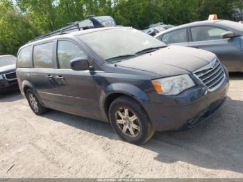  Salvage Chrysler Town & Country