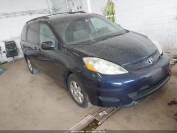  Salvage Toyota Sienna