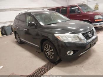  Salvage Nissan Pathfinder