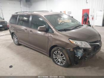  Salvage Toyota Sienna