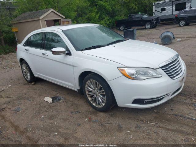  Salvage Chrysler 200