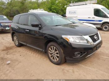  Salvage Nissan Pathfinder