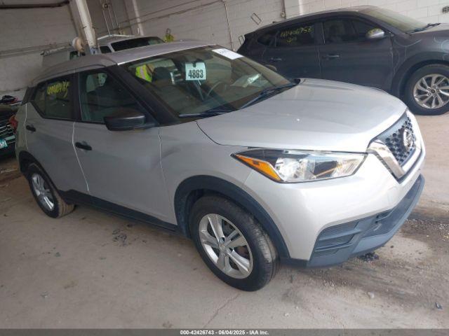  Salvage Nissan Kicks