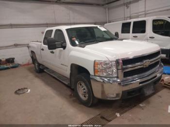  Salvage Chevrolet Silverado 2500