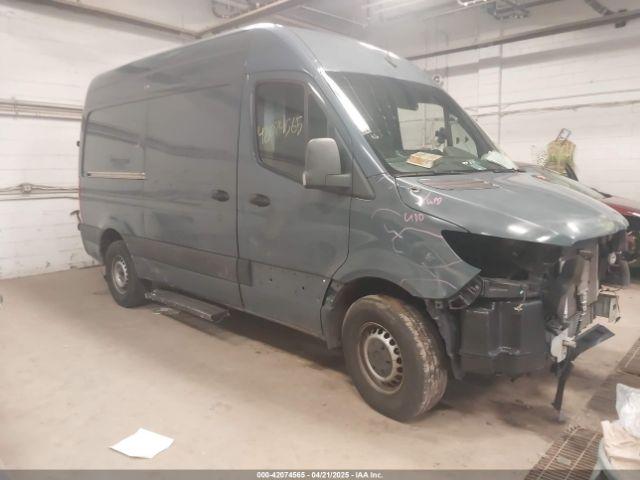  Salvage Mercedes-Benz Sprinter 2500