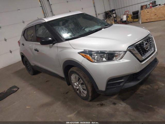  Salvage Nissan Kicks